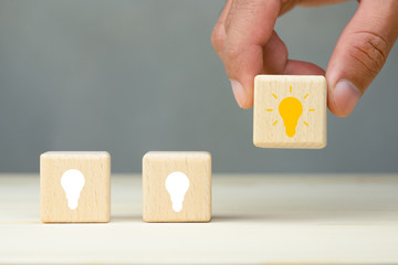 电话工作人员回访客户有哪些原则