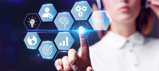 《古董局中局》老朝奉是谁？