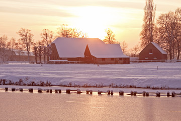 员工需改进方面怎么写